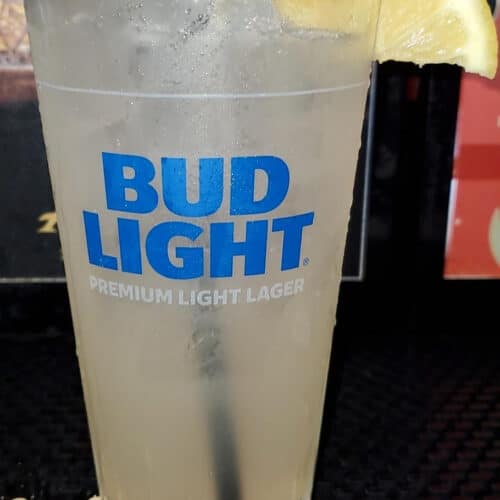 vodka lemonade, doobies beer joint, bar in racine
